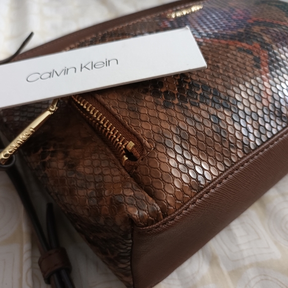 Calvin Klien Snake Skin Crossbody Purse - Picture 6 of 6